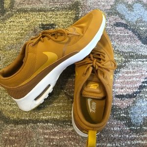 Women Nike Air Max Thea